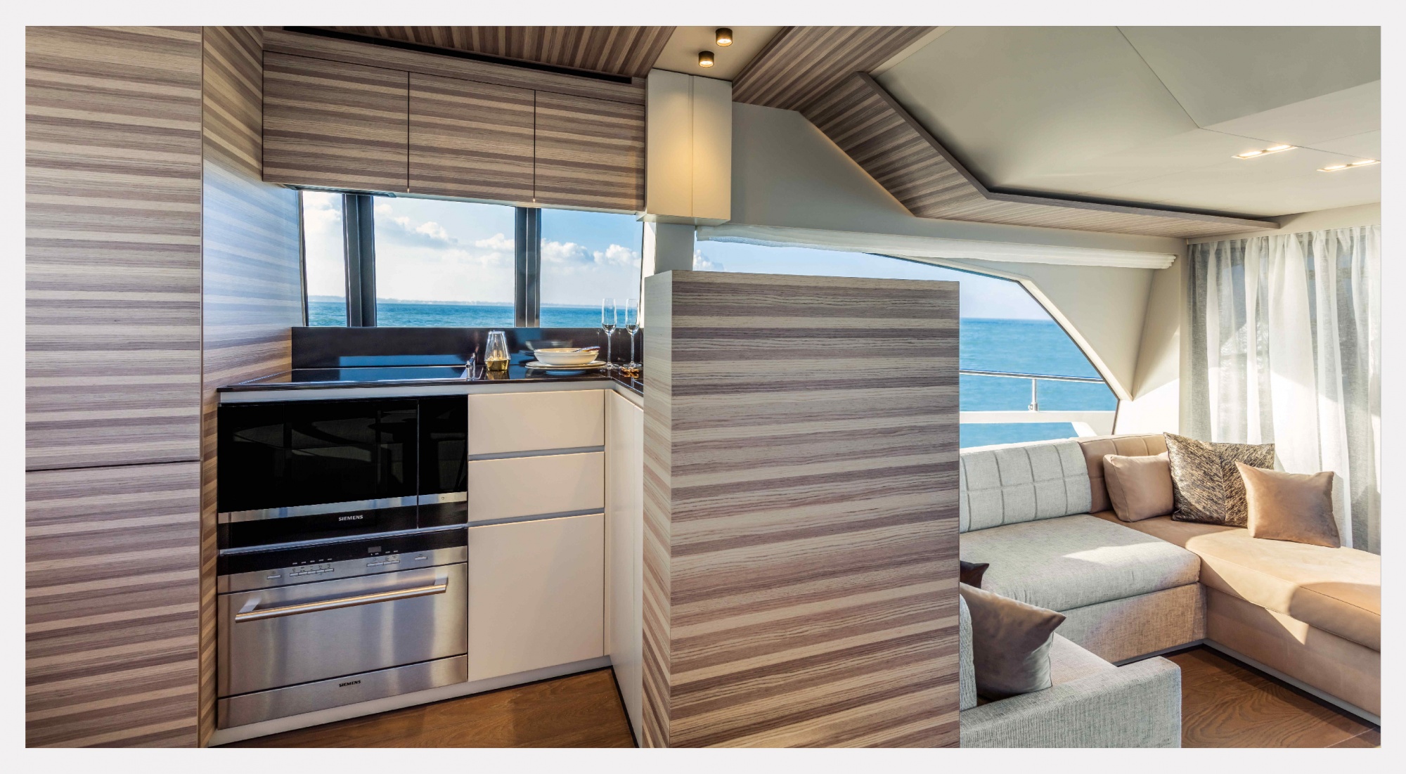 ALPI wood surfaces enhance the interiors of Ferretti Yachts 670