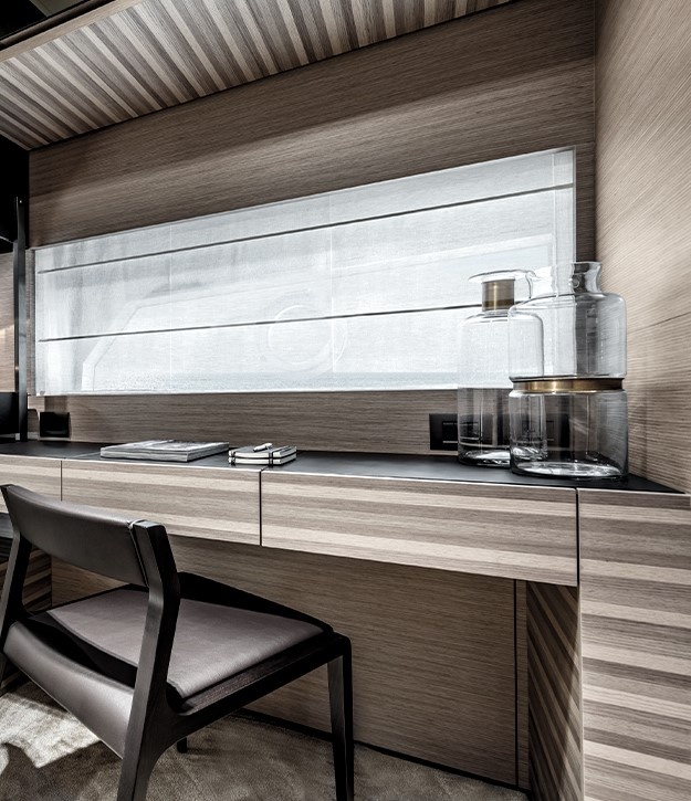 ALPI wood surfaces enhance the interiors of Ferretti Yachts 670