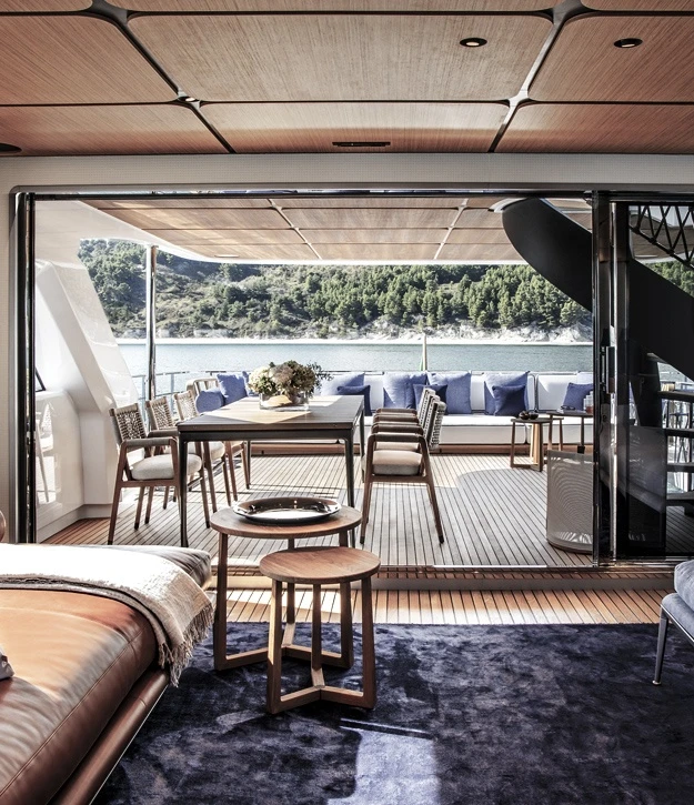 Custom Line Navetta 30 | Design by Antonio Citerio e Patricia Viel
