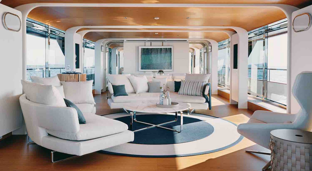 Motopanfilo 37M Benetti  | Design Lazzarini Pickering